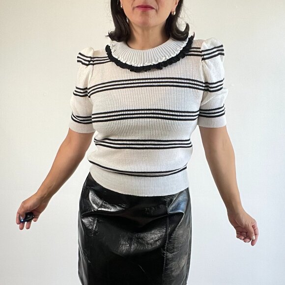 70s Vintage Short Sleeve Ruffle Collar Knit Sweater Size M - Picture 1 of 13